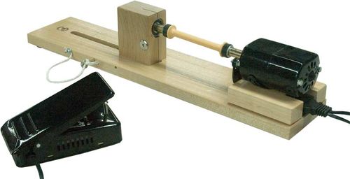 Рис.4.4. Электрифицированное устройство для намотки нити на коклюшку (фирма “Leclerc Looms”, Канада, website: woolery.com)